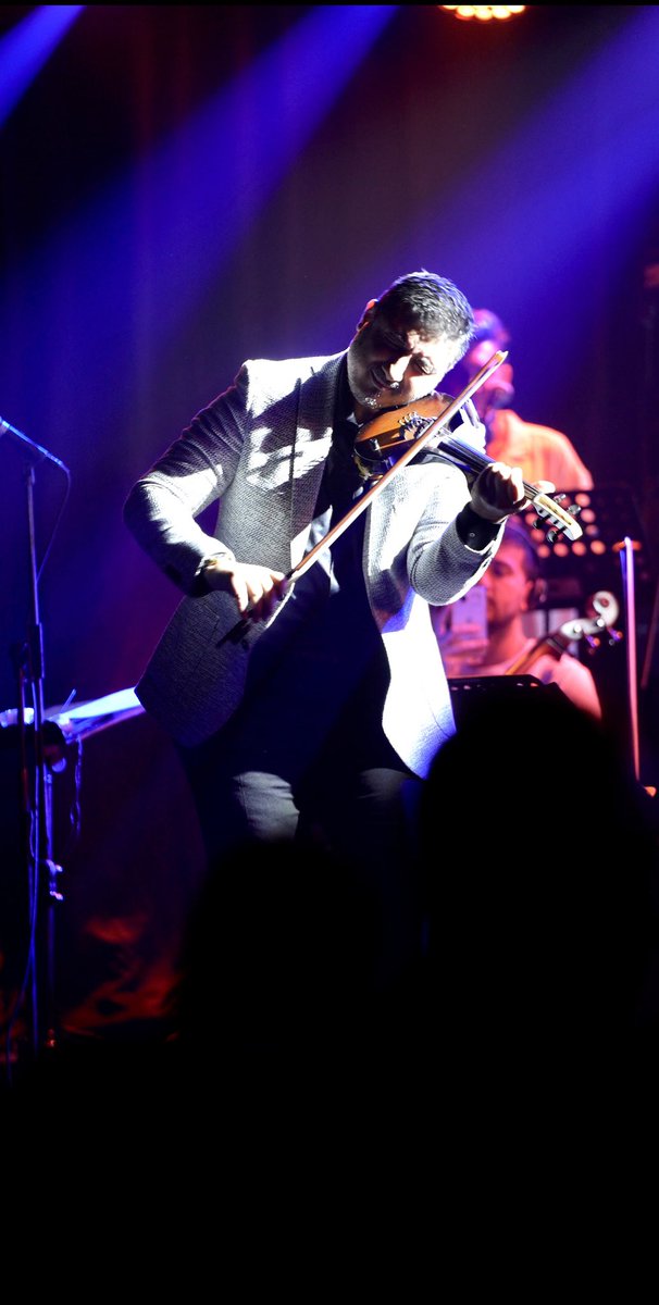 Arkana bakma🎻❤️