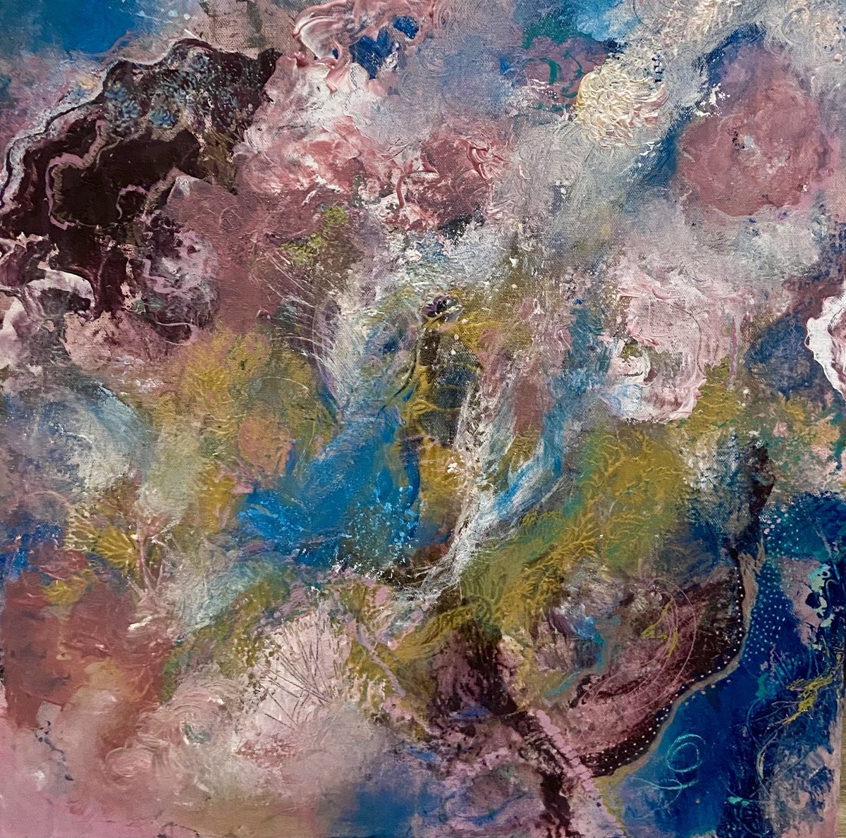 littley_art's tweet photo. Work
in progress on these 3. Loving the colour combination and mark making. I’m excited to see how these turn out. I’d love to know if you’re seeing what I see, please click on the photos and let me know 🙏 1 and 2 are pretty abstract.#devonartist #canvas #abstractpainting https://t.co/BKl5yHdSkZ