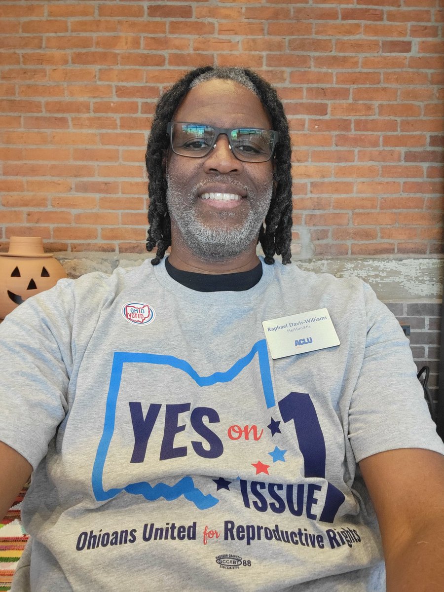 Our vote is our voice! There's still plenty of time to make your voice heard!! In line by 7:30 EDT and your vote counts!! #VoteYesOnIssue1 #VoteYesOnIssue2