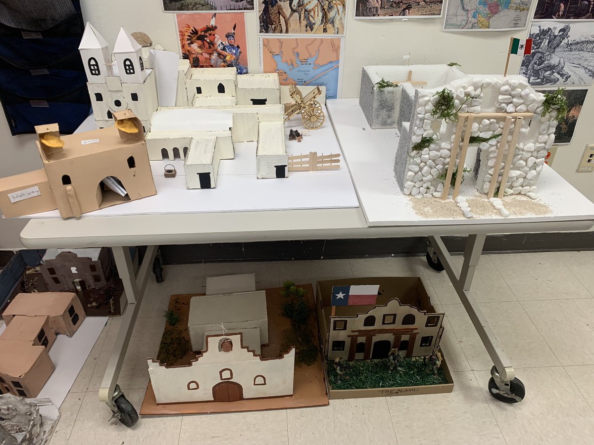 MsFloresUSHist's tweet image. 7th grade Advanced Texas History classes turned in their mission projects last week. They turned out great!