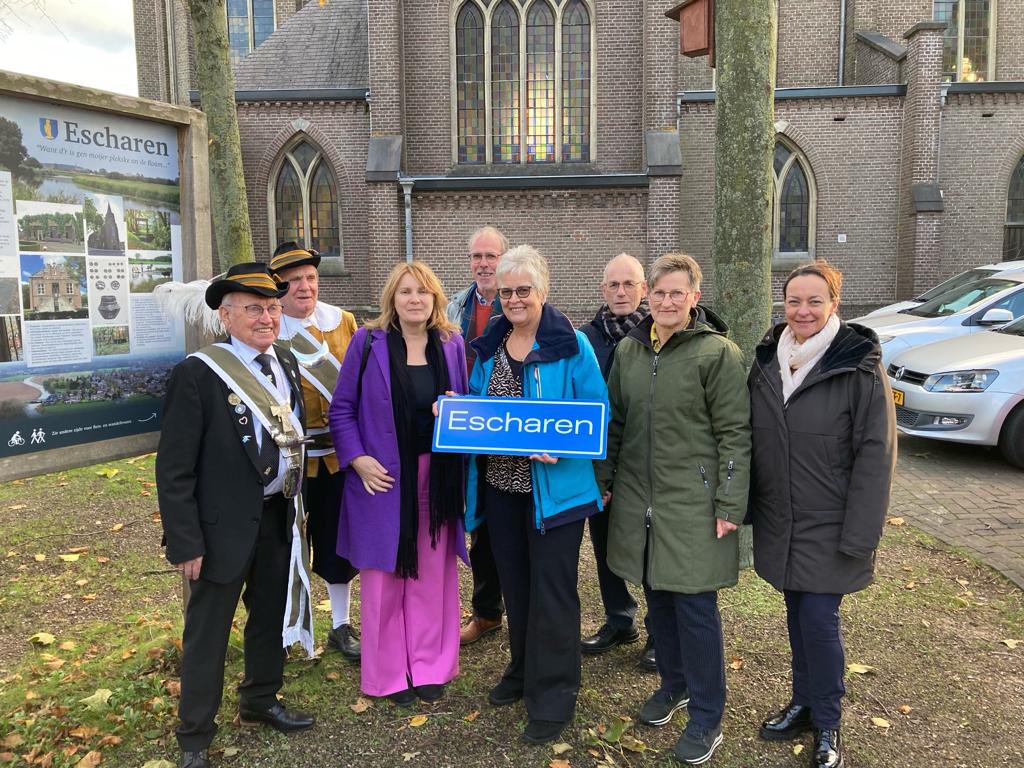 En dat waren halte 26 en 27. Veel gezien en gehoord over Escharen en Velp, twee dorpen in de kop van <a href="/gemeente_LvC/">Gemeente Land van Cuijk</a> Leerzame kennismaking en plezierige ontmoetingen. #route33