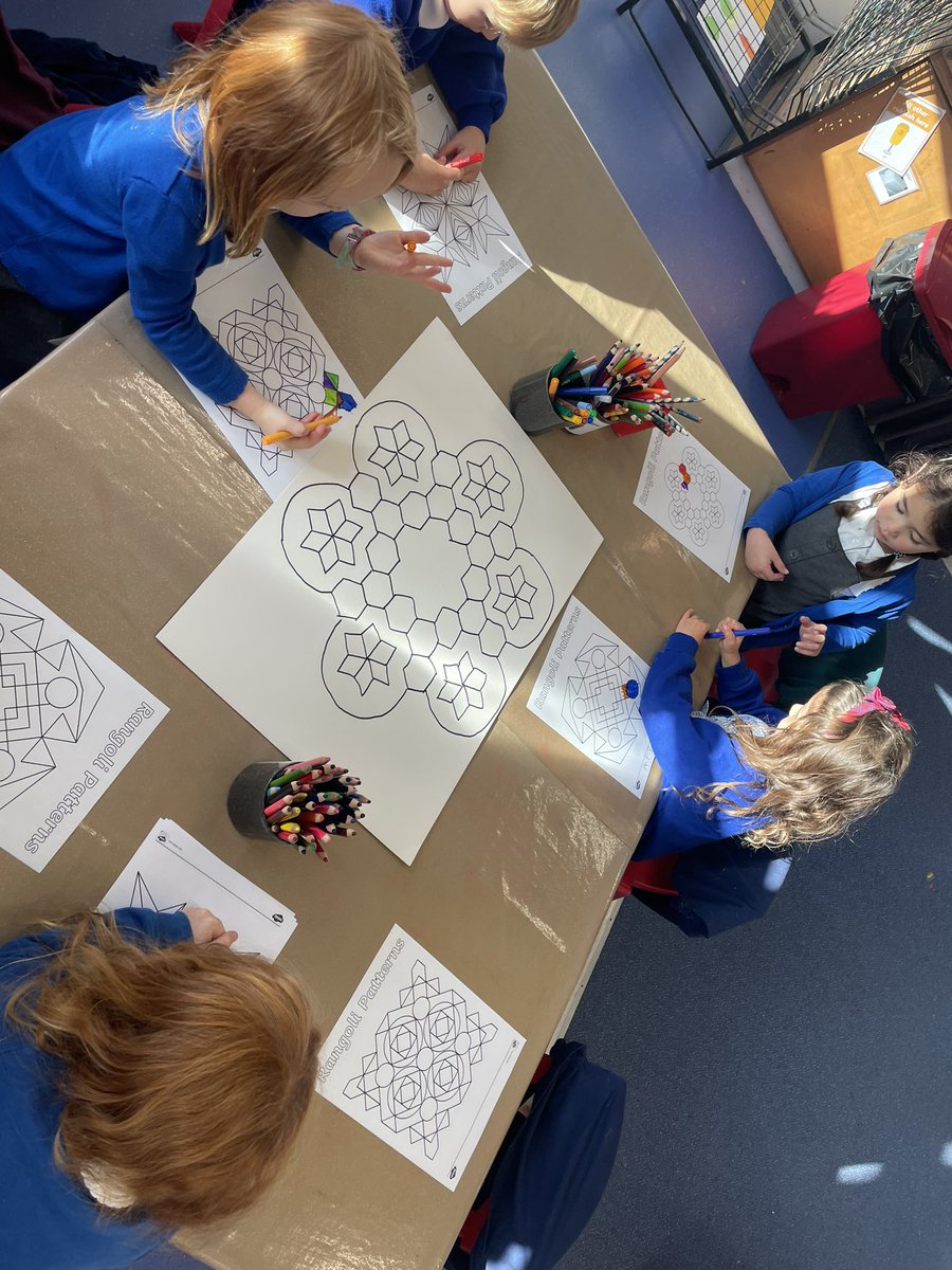 WoodingdeanPS's tweet photo. 5 minutes into class & our Reception children were all engaged in the wonderful classroom activities. It’s hard to believe these children only started school 2 months ago, we are so pleased with how well they have settled in #eyfs #outstandingeyfs https://t.co/hZHbRMReYE