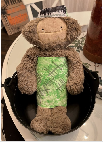 I see what you did there, Bigfoot. 💜 
1st GR: I got Bigfoot on my family trip. 
T: Why did you choose Bigfoot? 
1st GR: Because I need to work on my self-esteem and grow my confidence and that's what Bigfoot does for me! <a href="/Mrs_Patterson__/">Sara Patterson</a> <a href="/Creeksidetweet/">Creekside ECS</a>
<a href="/slumberkins/">Slumberkins</a> #SEL