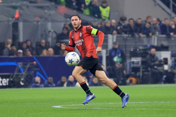 Milan Posts tweet media