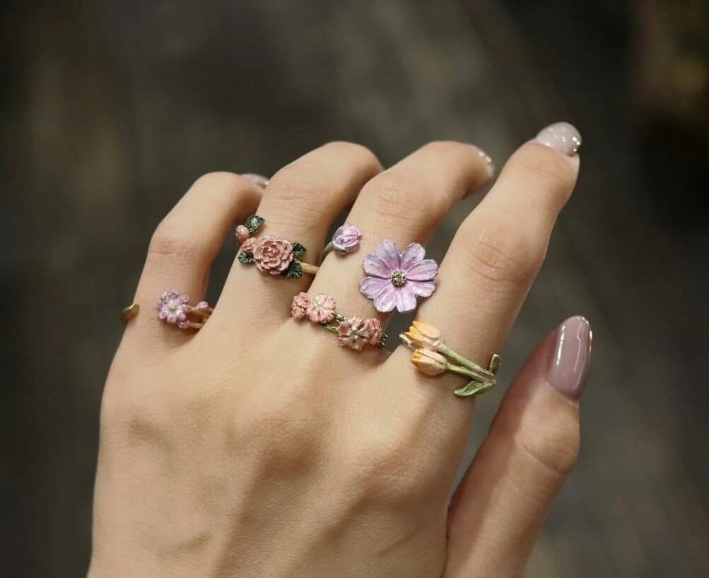 300moods's tweet image. Flower rings 🌻🌷🌿