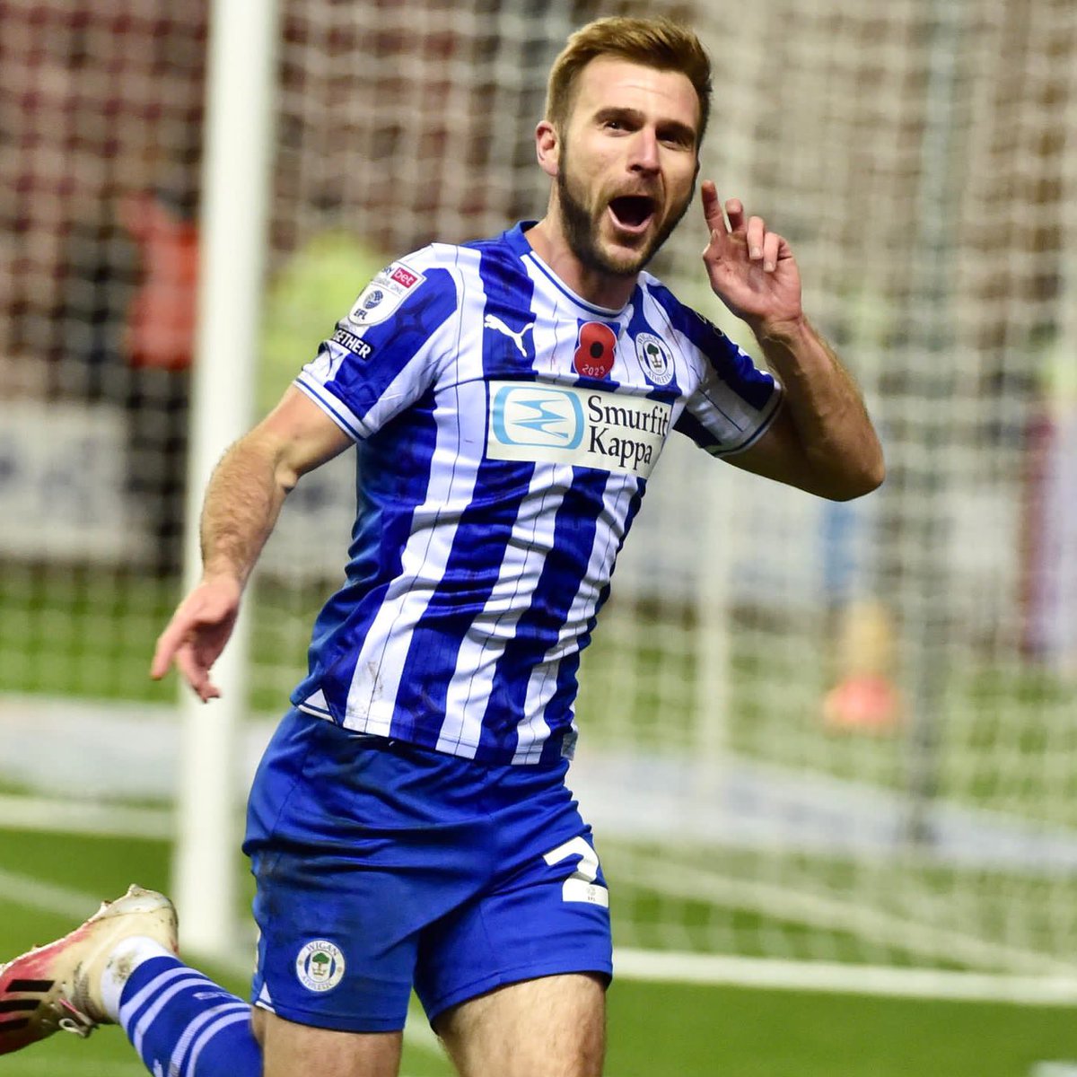 Callum. McManaman. 😍 

#wafc 🔵⚪️