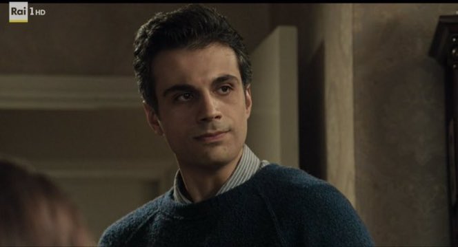 deadpoetstan's tweet photo. “Hanno trovato un corpo nella soffitta della Trinità”

questa scena,la tensione,l’angoscia
💔
#PerElisa #PerElisaIlCasoClaps https://t.co/EbF1aZEran
