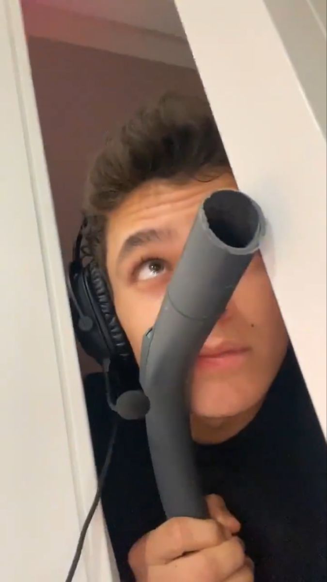 hi #f1twt!! i'm josh, nice to meet you :)
since i'm super close to 300 followers, i am looking for some more moots!! 🫡 
my fav drivers are lando, oscar, charles and daniel!

you will be getting some waffling and memes from me, so if this sounds like an awesome deal, let's be