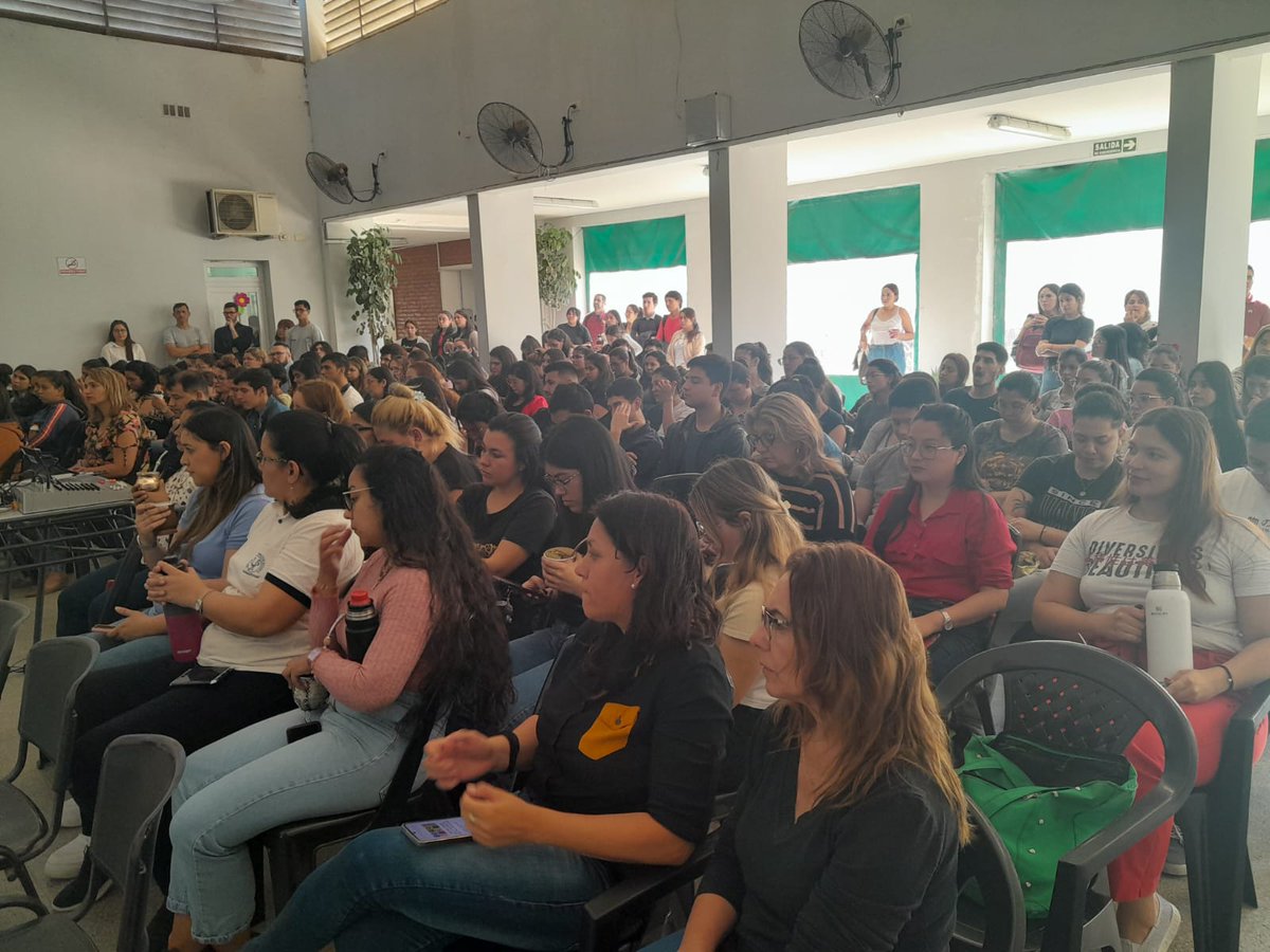 En el mes internacional de la Filosofía, inauguramos las 1° Jornadas de Filosofía en el ISFD José Manuel Estrada.

La duda es el comienzo de la sabiduría decía Sócrates, espero que esta jornada esté plagada de dudas, reflexiones y personas ávidas de alcanzar la verdad.