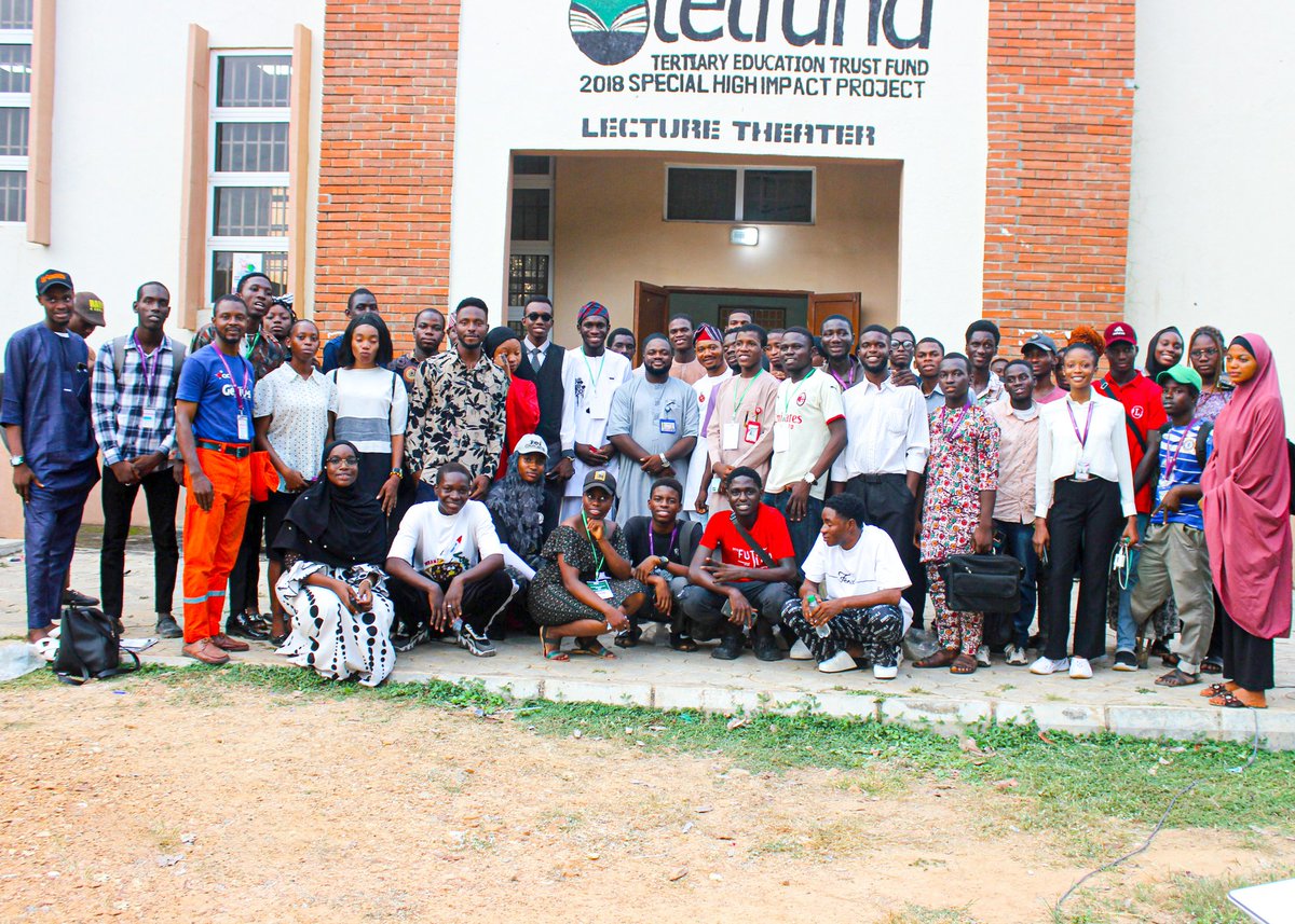 iamAbdulrauf7's tweet image. 🌟 Yesterday&apos;s INNOVISION: Engineering Careers Unveiled was a smashing success! As Asst. General Secretary, I organized this event to inspire and show that students can achieve greatness. Engineering&apos;s future is bright! 💡💪 #INNOVISION2023 #StudentLeadership #EngineeringFuture