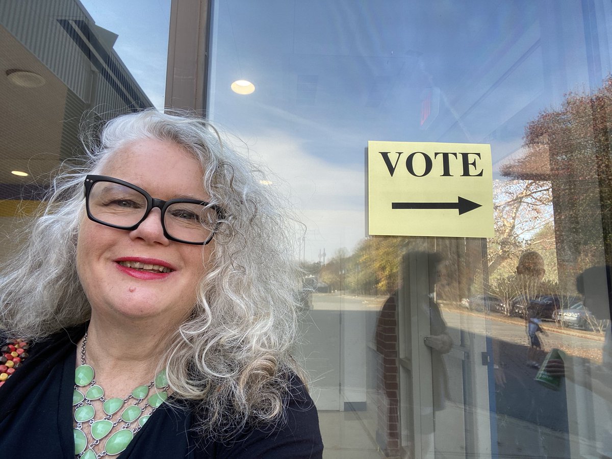 Lisa Devaney tweet media