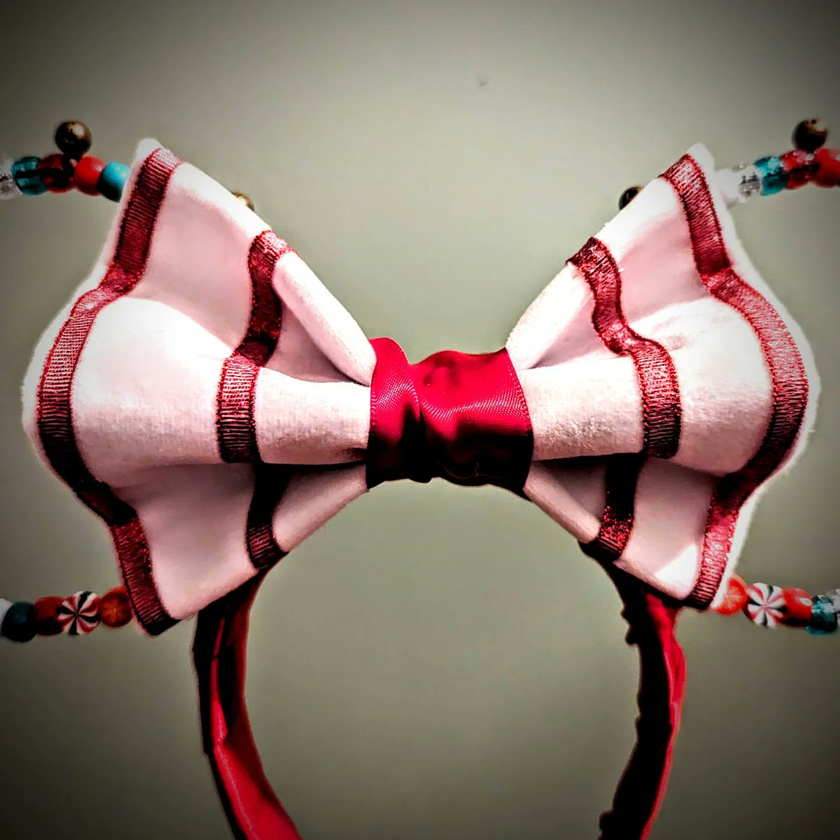 New Stock! Christmas Beaded Wire Mouse Ears £28.99 katesearresistibles.etsy.com #christmas #holidaysarecoming #handmadegift #disney #mickeyears #disneyadult #xmas