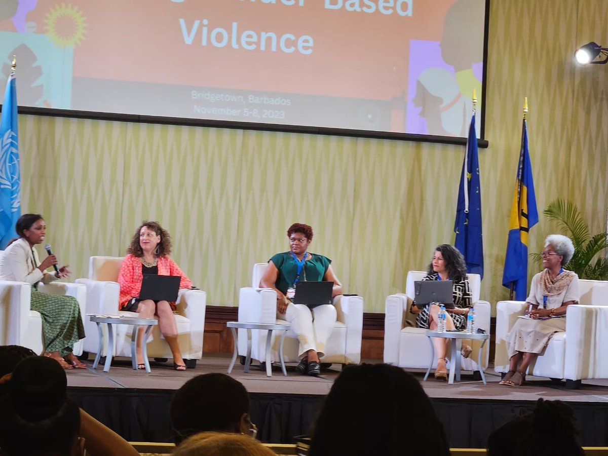 On day 2️⃣ of the Knowledge Fair in Barbados🇧🇧, the Technical Secretary of the <a href="/MESECVI/">MESECVI-OEA CEVI</a>, Luz Patricia Mejía, participated at a debate to reflect on the achievements, lessons learned and challenges to address #GBV in the Caribbean.
📸