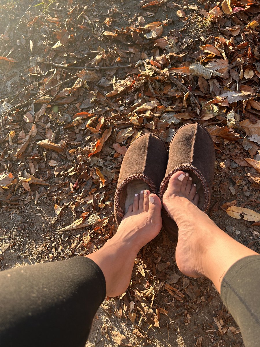 obeydiosa's tweet photo. Hiking in my Uggs ❤️ https://t.co/5Lv663v6dx