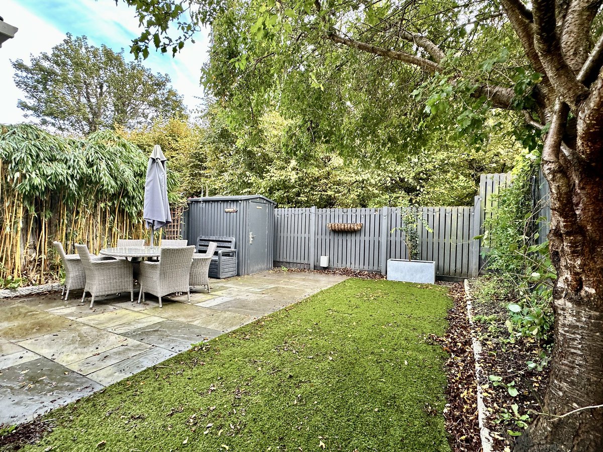KeaneThompson's tweet photo. 🏡NEW LETTING🏡

📍159 The Rectory, Stepaside, Dublin 18

#sandyford #sandyforddublin #sandyfordbusiness #dublin18
#bringingyouhome #sandyfordvillage #therectory #ticknock #stepasidevillage 
#KeaneThompson #realestate #dublinestate #irishpropertymarket 
#househunting https://t.co/sPSH1phCZe