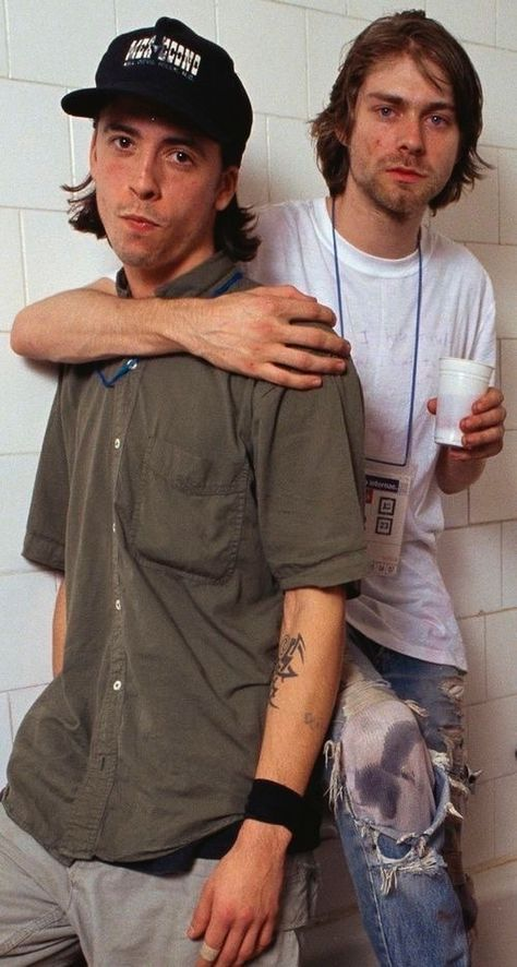 In Kurt's Utero (@vintagecobain) on Twitter photo 