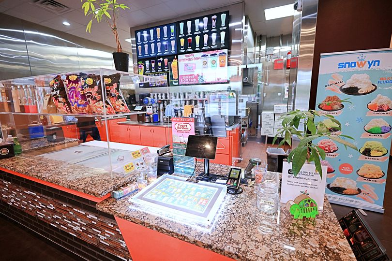 Invest in the future of the bubble tea industry with a Teapioca Lounge franchise. Our brand is known for quality and innovation, and now you can be a part of it. Don't miss this opportunity to bring the best bubble tea experience to your community.