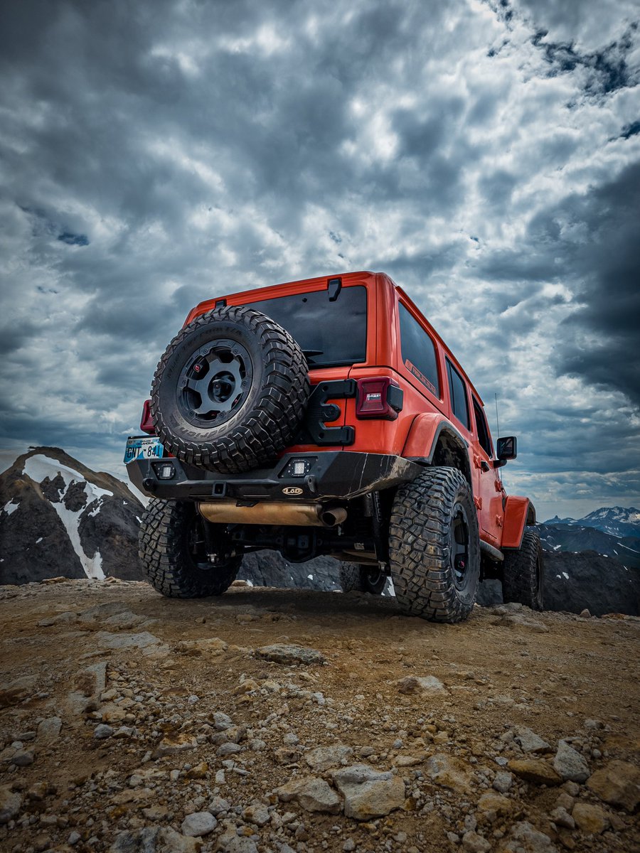 Oops, running a little behind today... 🤭🤫
#jeeplifestyle #exploremoreoutdoors #4x4trails #mountainviews