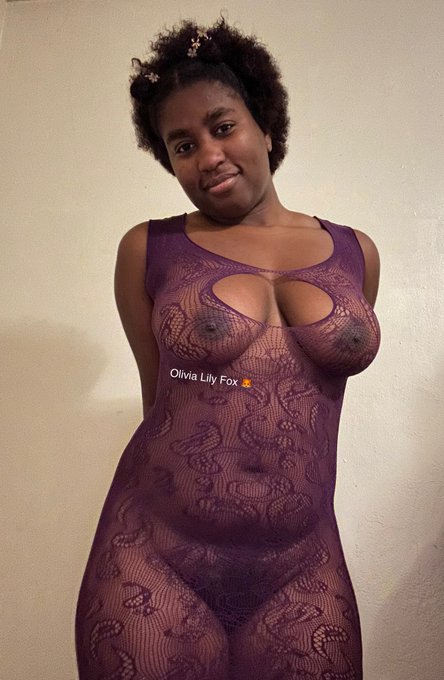 Natural tits are the most fun to play with. https://t.co/OWkAXFcH5V