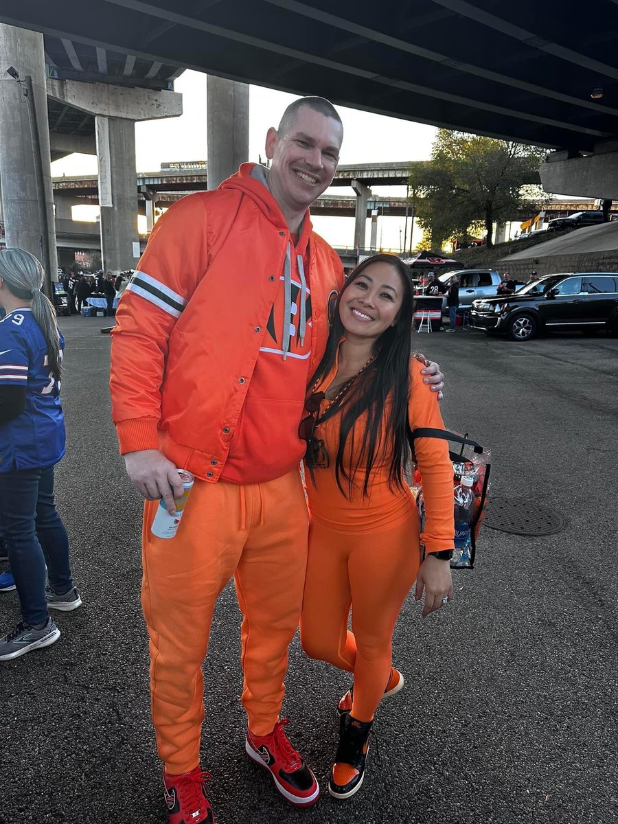 TomHarnisch's tweet image. Had a blast this past weekend. Can’t wait to do it again this coming weekend #WhoDey @Robert_Banker @TheTimRogers @ThatBengalsGuy @Eversole_23 @TheRealMathryn @whodeybaby