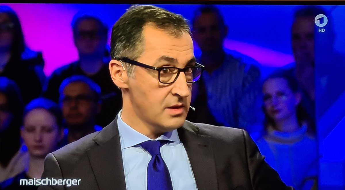 WbgKhr's tweet image. #maischberger  #Özdemir bringt das #Migrationsproblem und das Problem #Gaza und #Palestinenser auf den Punkt.