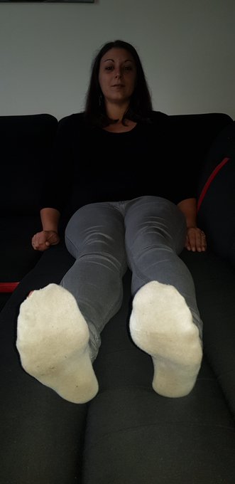 With or without socks? https://t.co/EqMAzbf555<a href="/tag/feet"class="tags"><span>#feet</span></a><a href="/tag/feetfetish"class="tags"><span>#feetfetish</span></a><a href="/tag/nyl"class="tags"><span>#nyl</span></a>