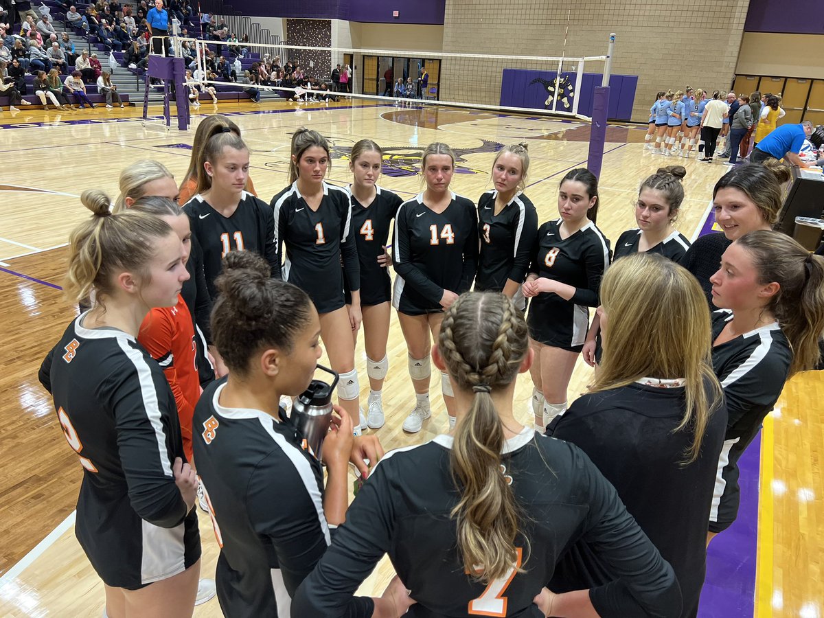 FOX17Blitz's tweet photo. Byron Center and Mattawan squaring off in a volleyball regional semifinal at Caledonia https://t.co/vuaQikdFGu