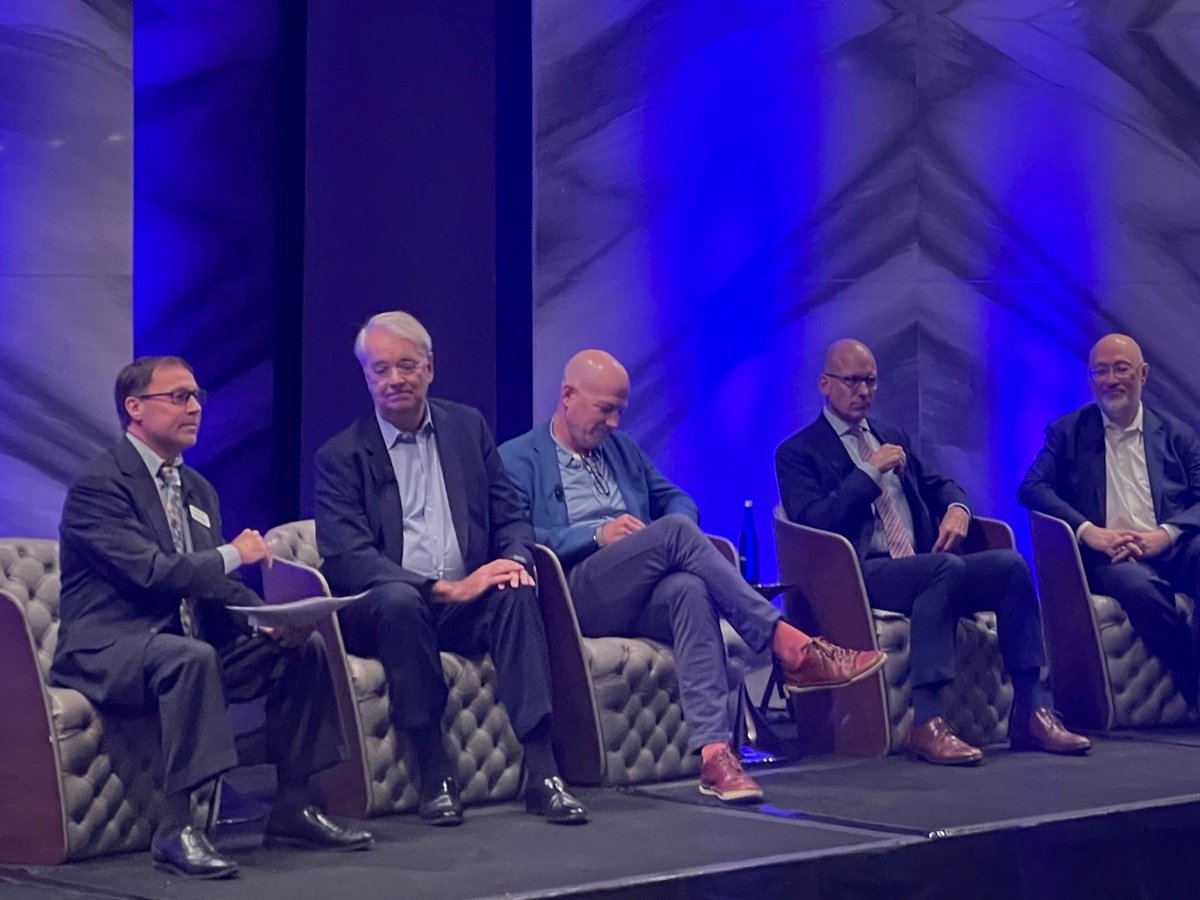 AvWeekEvents's tweet image. First day at the #ADPrograms conference in Washington, DC!
We had great discussions about #defense, future space acquisition, global #SupplyChain and we have more topics tomorrow. Networking reception tonight from 5:30-6:30 pm, sponsored by Elbit Systems of America! #AviationWeek