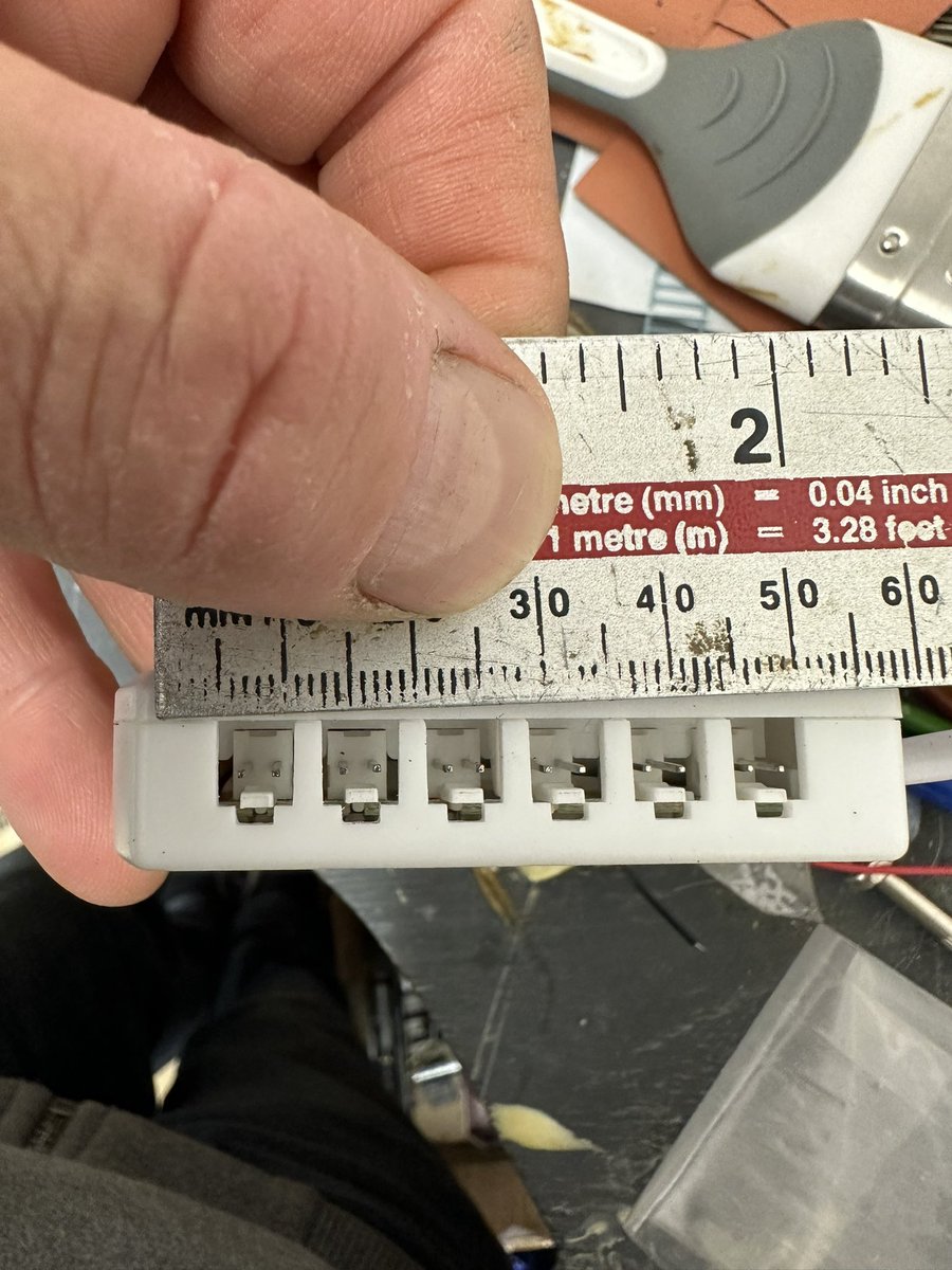 NSE_Latchmere's tweet image. Any sparkies out there able to tell me where I can get the female plugs to fit this LED driver please?! #sparkies #electrician 

#TMRGUK 
#Latchmere #modeltrains #modelrailways #trains #oogaugetrains #rails #railways #BritishRail #NetworkSoutheast