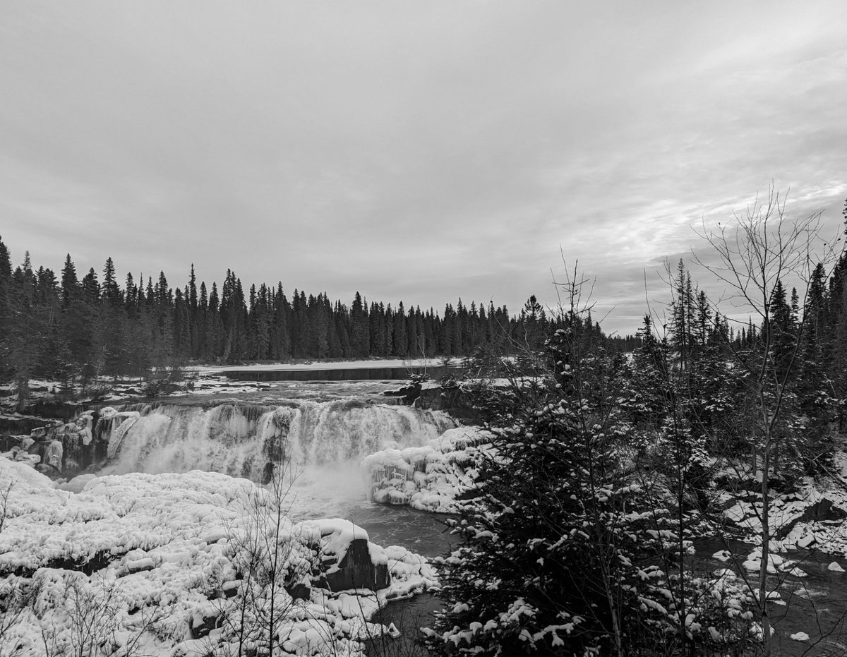 PrairieTinker's tweet photo. Pisew falls, mb. 🇨🇦 #travel #NaturePhotography #landscapephotography #waterfall #photograghy #TravelTuesday https://t.co/EACCtQGm1T