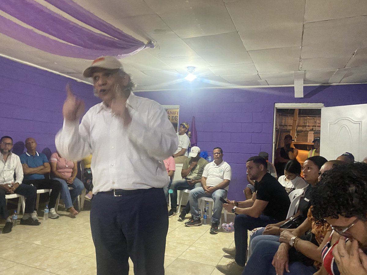 Esta noche, reunión ⁦<a href="/PLDenlinea/">PLD</a>⁩ Tamboril, organizando el triunfo febrero y Mayo 2024, Gabriel Olivo alcalde y ⁦@Abel24RD⁩ presidente!!! A trabajar!!!!