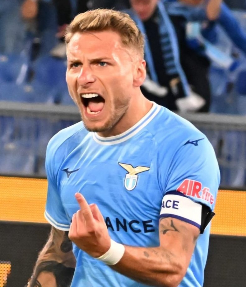 mmastropietri's tweet photo. E adesso potete anche tornare a Rotterdam dopo aver visto un gran bel goal del #King #CiroImmobile.
Noi 1 voi niente!
E so' 200...
#AvantiLazio!
#LazioFeyenoord
#UCL https://t.co/vW92eVIyGr