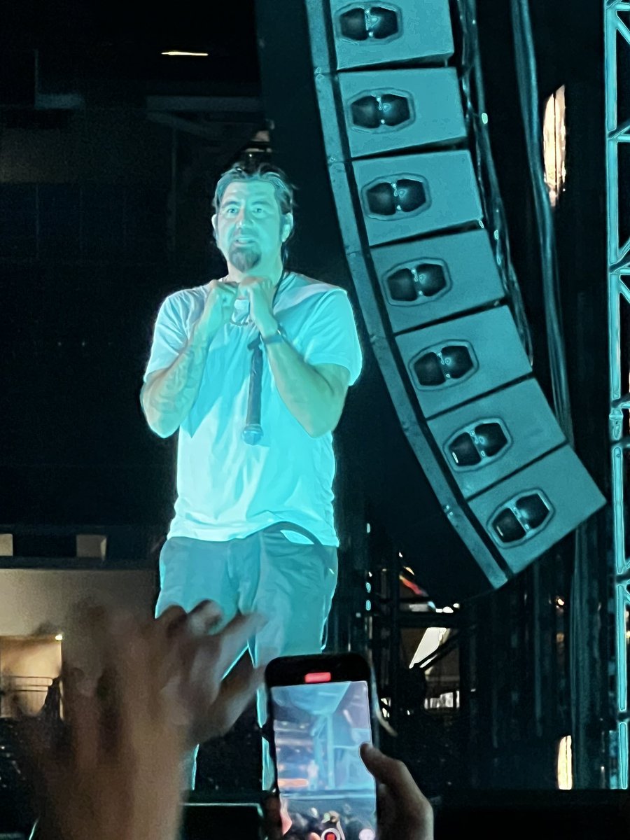 DannyAndBuddy's tweet photo. Amazing time watching @deftones perform @PetcoPark during the #DiaDeLosDeftones festival 🤘 … #deftones #phantombride #SanDiego https://t.co/2zHSKvA6NA