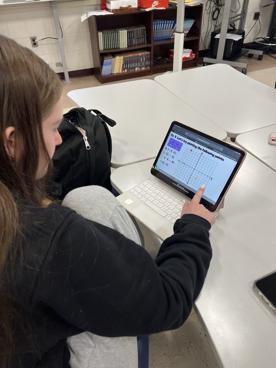 Mrs. Ferrara tweet media