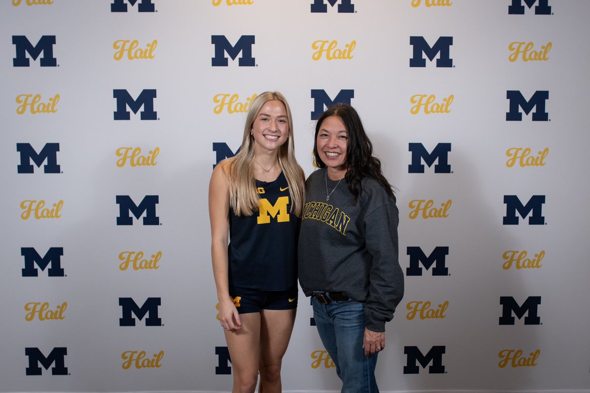 emthomas_22's tweet photo. Thrilled to announce my commitment to THE University of Michigan to continue my academic and athletic careers! I want to thank my family, teammates, and coaches, especially my dad for always supporting  and believing in me and to Coach McGuire for this opportunity💙〽️#committed https://t.co/byw5g2LODZ