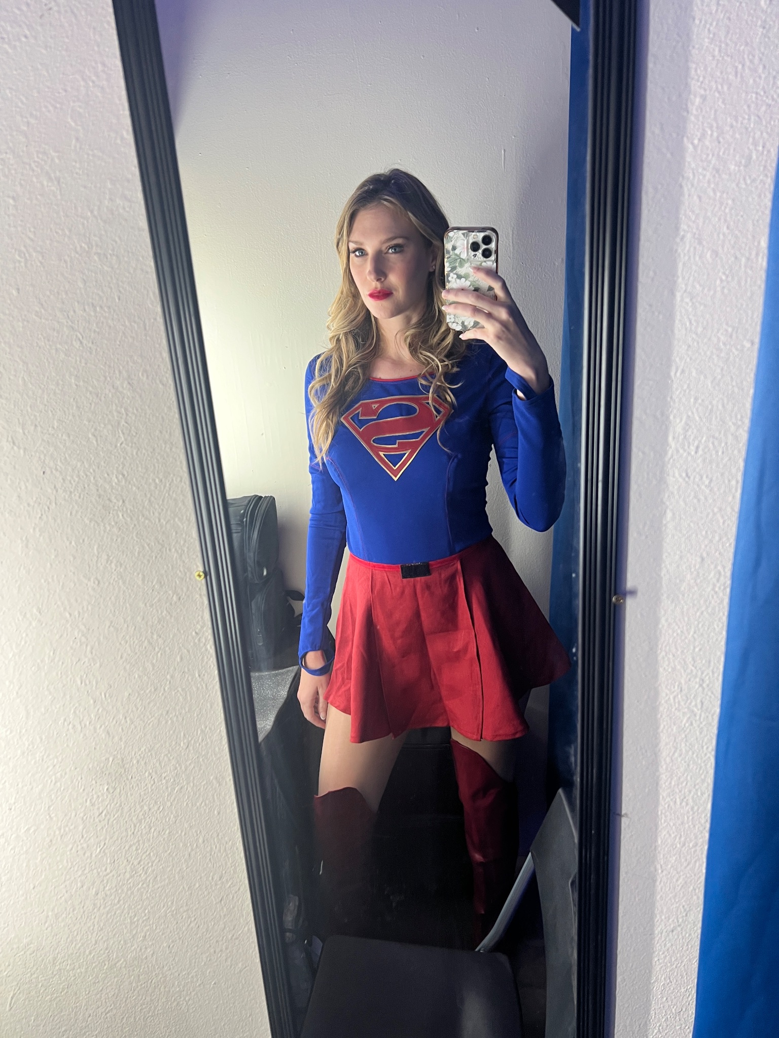 Ashley Lane on X: Bts of me as supergirl 🦸🏼‍♀️ t.corZuJT3mvzx   X