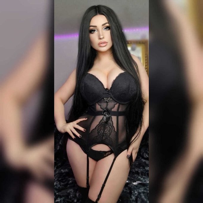 Who's up for making a duvet fort and watching Hell House Origins (for me the 50th time for me)? 👻 https://t<a href="/tag/pvc"class="tags"><span>#pvc</span></a>