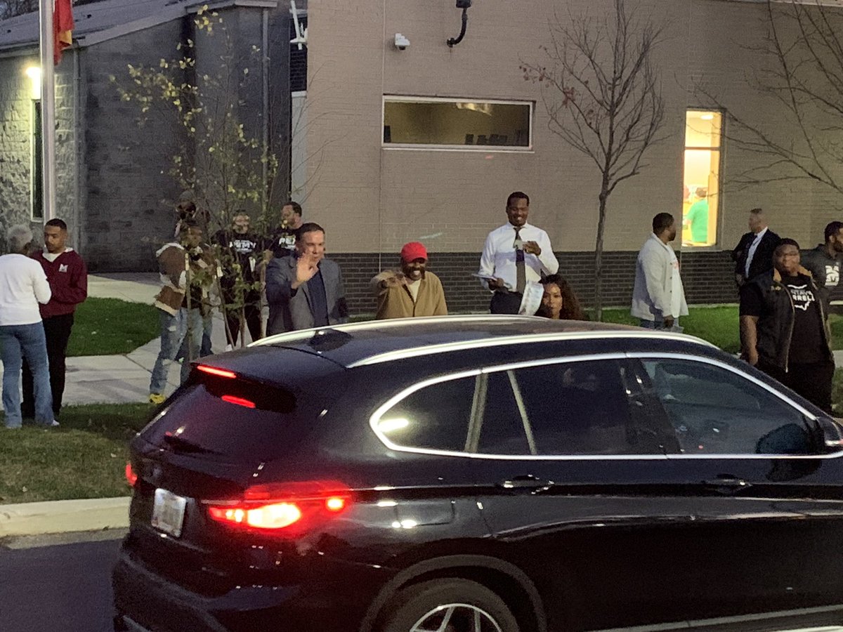Andrew Ginther (@gintherforcbus) on Twitter photo Mayor Ginther greeting voters at rush hour and making a final push for Columbus neighbors to vote with <a href="/IsabelleWSYX6/">Isabelle Hanson</a> and @richaaron10tv Mayor Ginther greeting voters at rush hour and making a final push for Columbus neighbors to vote with <a href="/IsabelleWSYX6/">Isabelle Hanson</a> and @richaaron10tv