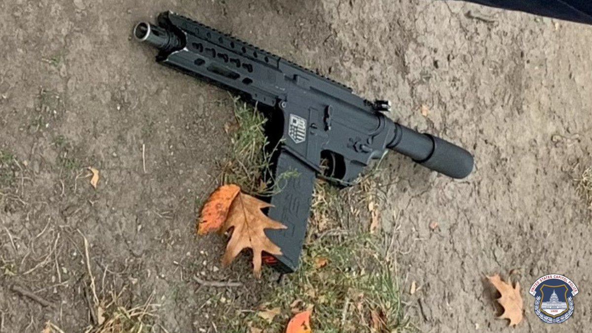 This is the rifle that Capitol Police say they seized from Ahmir Merrell, 21, today near Capitol Police: “Officers spotted the man carrying a rifle in one hand, so they demanded that he drop the gun. When the man refused, an assisting USCP officer tased the suspect….”