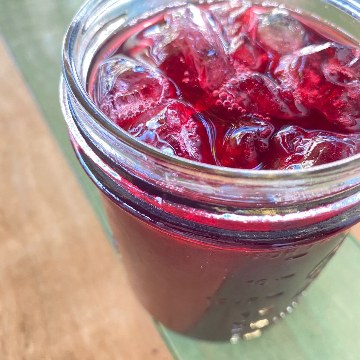 BioNutricion's tweet photo. Sabías que… si acompañas tu comida con agua de jamaica o agua de limón, aumentas la absorción de hierro, y esto te ayuda a prevenir la anemia. 

Según la ENSANUT 2022 en México las mujeres en edad reproductiva son las que están en mayor riesgo de desarrollar a... https://t.co/fLxaMyv7Mu