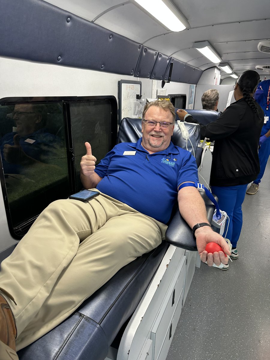 Today NEFAR's Community Affairs Task Force held a blood drive. Christine Baranofsky, Andrew Bell, Rae Laws, Craig Clear, Don Mullinax, and Eric Cavanagh helped reach the goal of donating 6 pints of blood!

#RealtorsAreGoodNeighbors #NEFAR #ThatsWhoWeR #BloodDrive