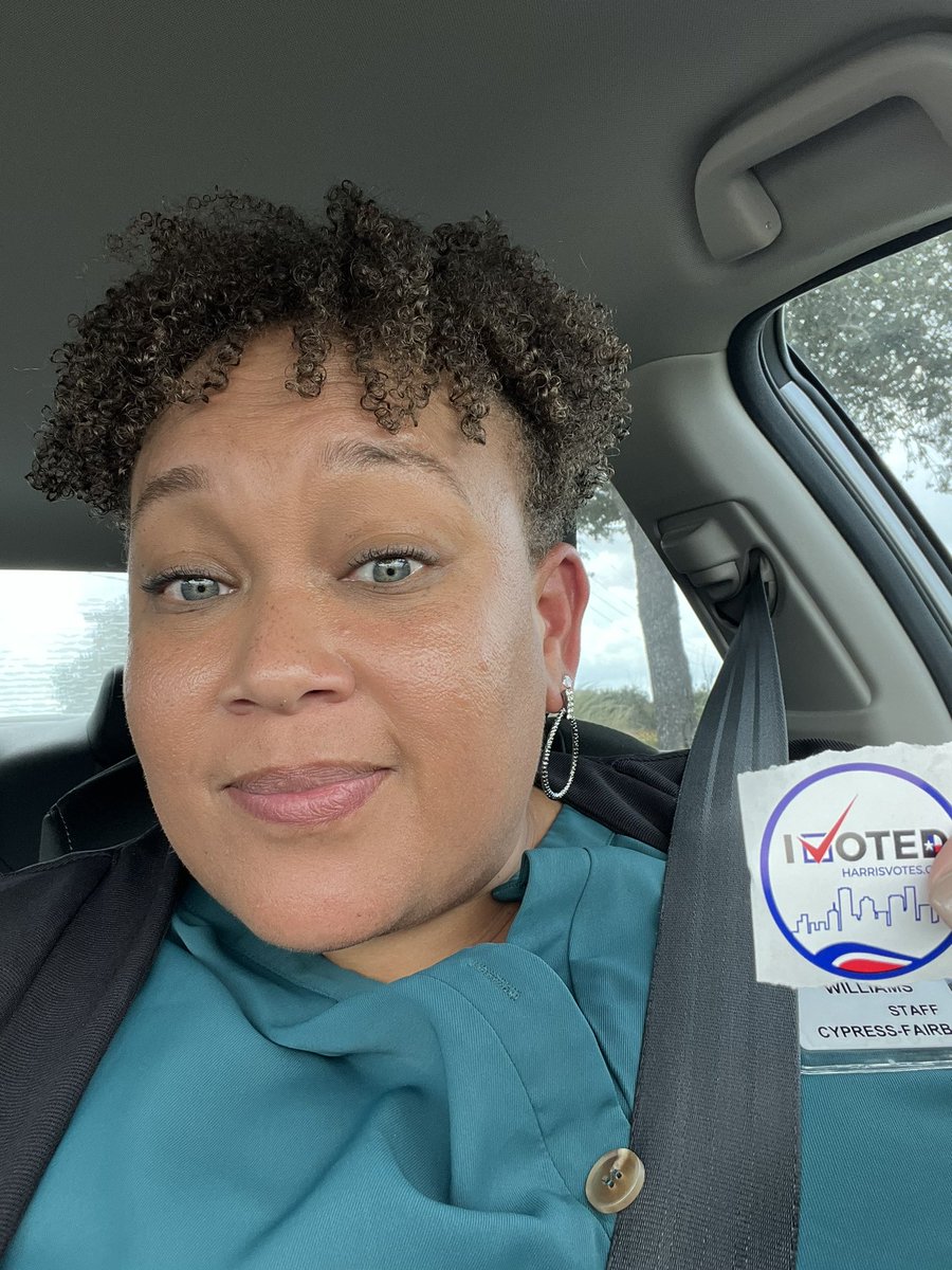 dollywright80's tweet photo. Voted during early voting but you still got time! Get out there and vote. 💪🏽 @CFISD @SuptMarkHenry https://t.co/XxtFg2En8g