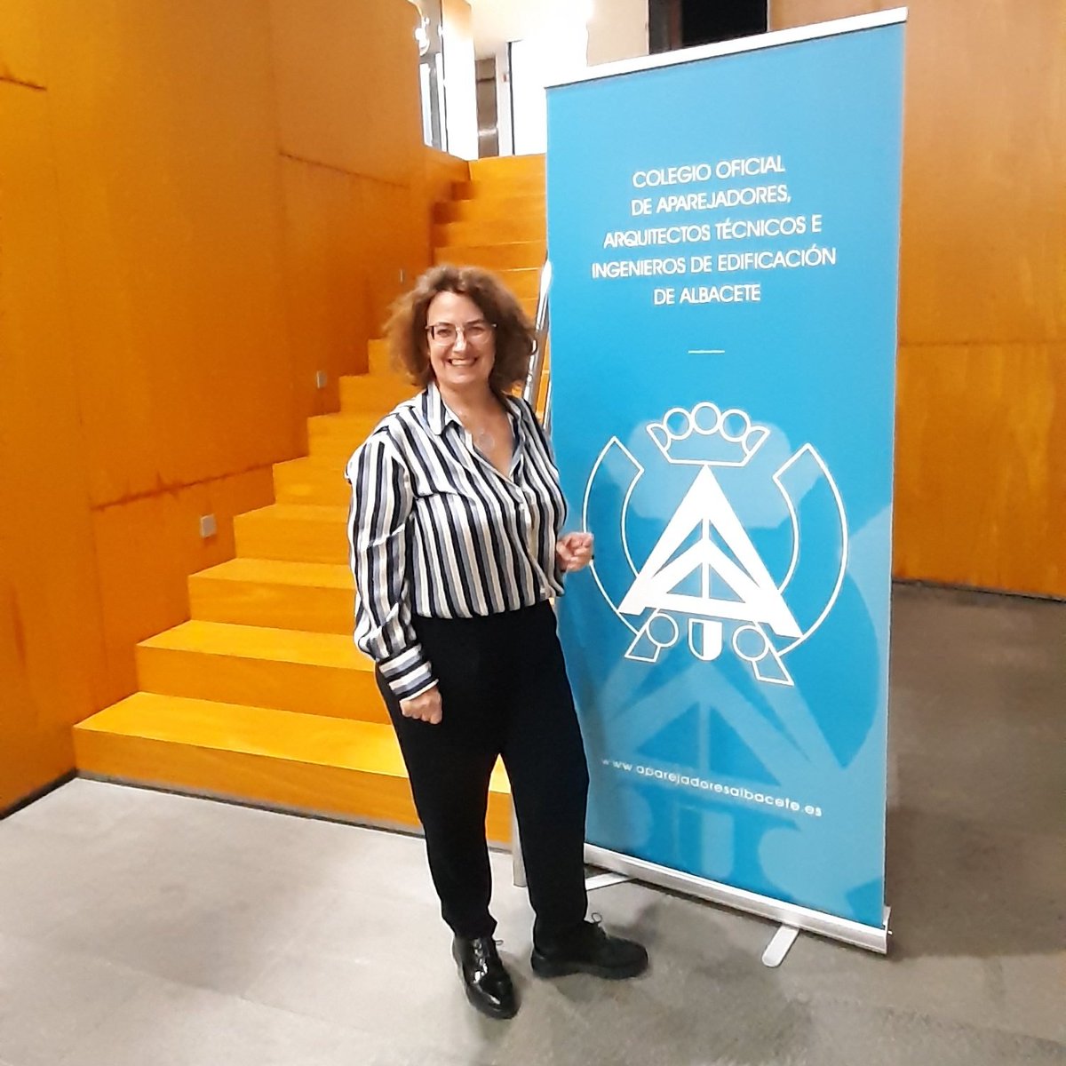 Gracias al <a href="/coaatiealbacete/">COAATIE ALBACETE</a> y todos los Aparejadores, Arquitectos Técnicos e Ingenieros de Edificación que, desde muy diferentes ciudades de España, habeis participado en la primera Jornada Técnica sobre LinkedIn,  para construir conexiones de valor y lograr objetivos de negocio.