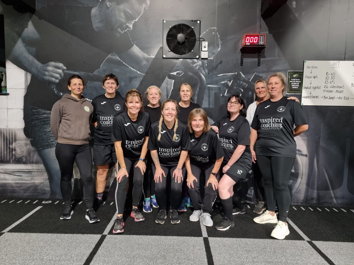 The Teign Bees 🐝 had the pleasure of meeting their sponsor this evening for the official handover of the training tops! Taking part in a 45 minute circuit session at Inspired Coaching Newton Abbot ! #teignbees #womenswalkingfootball #devon #sport