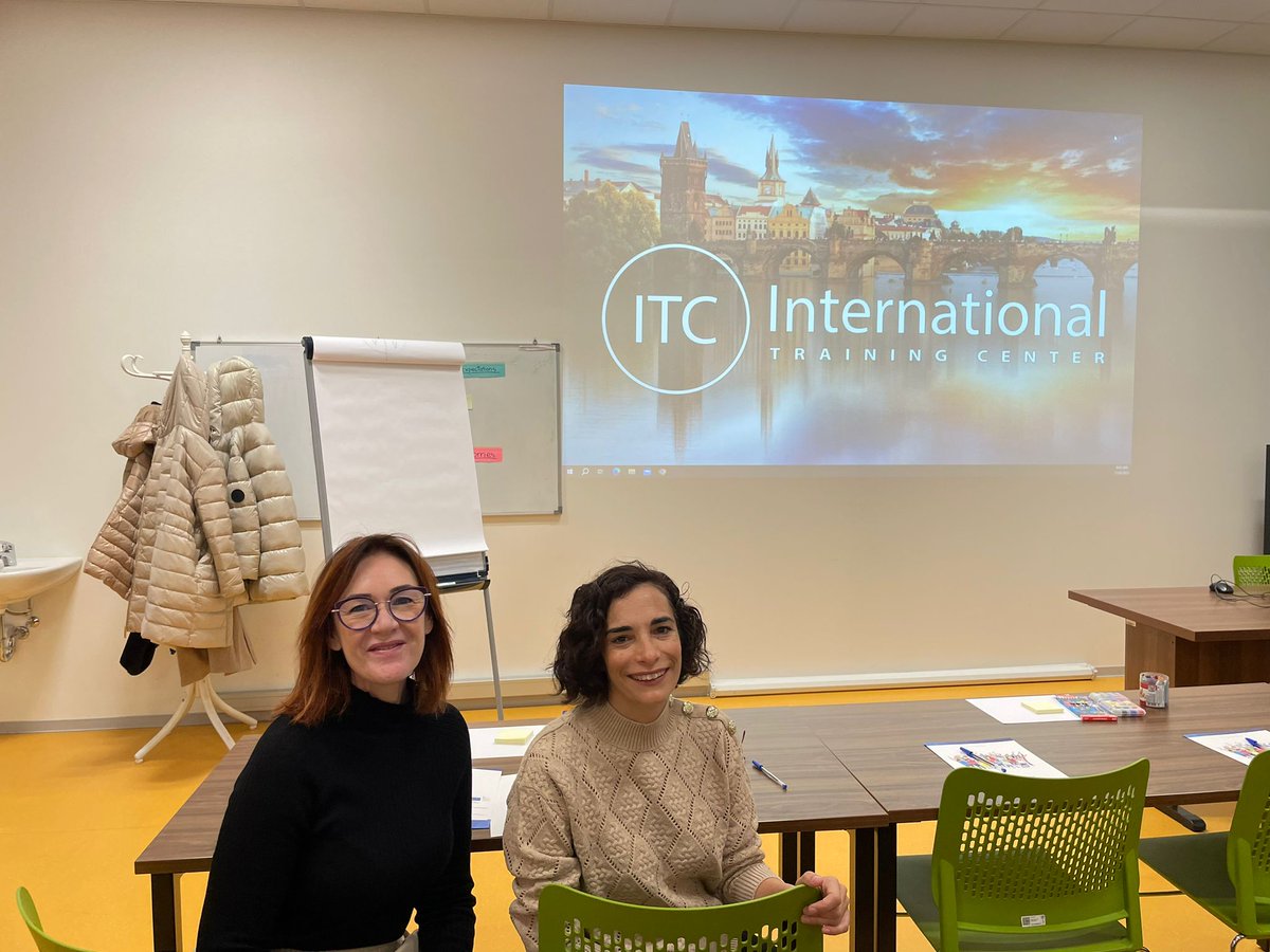 Última movilidad <a href="/Synerg_IEs/">Synerg-IE's</a>  aprendizaje con @ITCinternational en Praga. Nuestras 2 participantes  aprenden junto a Grecia, Rumanía e Italia como favorecer aprendizajes sostenibles bajo el sello de la innovación. Buenas prácticas LOMLOE para la inspección de educación <a href="/sepiegob/">SEPIE</a>
