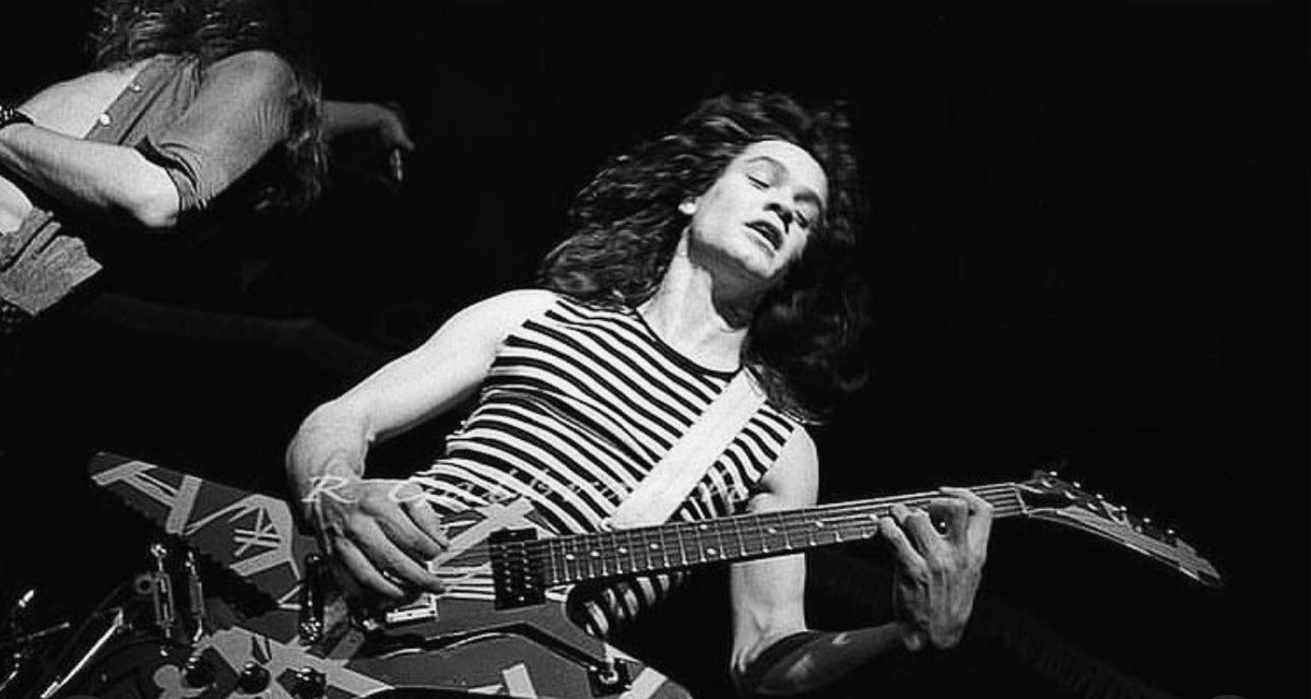 ❤️🖤🤍And they’ll talk about him long after we’re all gone. #GOAT𓃵 #honorevh #vanhalen