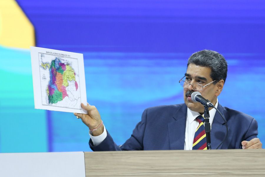 Presidente Nicolás Maduro lidera desde Caracas Histórica jornada de #UniónNacional en defensa de nuestro Estado Esequibo.🇻🇪✌🏾
#VenezuelaTodaPorElEsequibo 
#5VecesSí 
@CancilleriaVE
<a href="/ypimentel2021/">Yuri Pimentel</a>