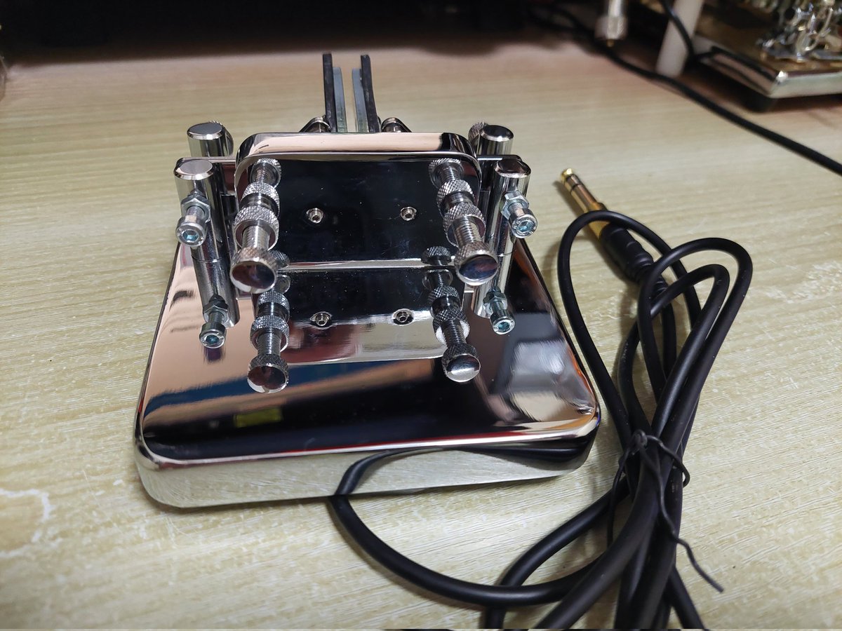 alberkeys.com
#alberkeys #squarekey #portable #manipulador  #vibroplex 
#radioafición #radioaficionados #morsecode #morse #icom #icom7610 #kenwood #yaesu #iambico #llavestelegraficas #cw #telegrafia #tortugascw #yaesu #kenwood 
#telegrafialomejorderadio
 #hamradio