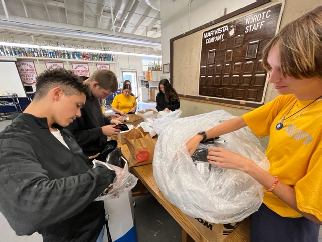 👏 Inspiring teamwork at Mar Vista High School! NJROTC students have joined forces with the Imperial Beach Lions Club to make a difference in the IB Community. Students sorted eyeglasses for community members in need through the International Lions network. 🦁👓 #SUHSD #NJROTC