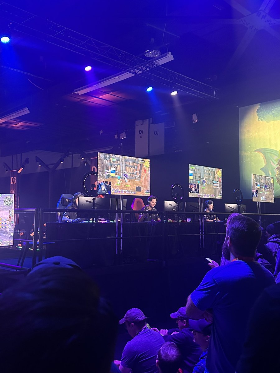 ractzzz's tweet image. I actually only took 4 pictures the whole weekend…cheers to living in the moment, see you all next year! #BlizzCon2023